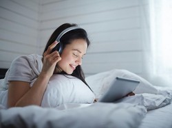 6 Dongeng Buat Tidur Pacar yang Romantis dan Lucu, Cocok bagi Kaum LDR