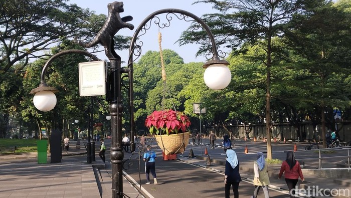 Suasana Balai Kota Bandung Bebas Kendaraan