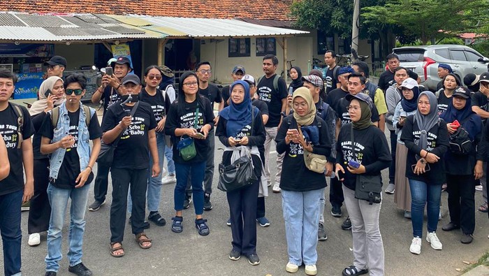 Warga Jabodetabek antusias ikut iring-iringan Seba Baduy di Rangkasbitung, Lebak, Banten