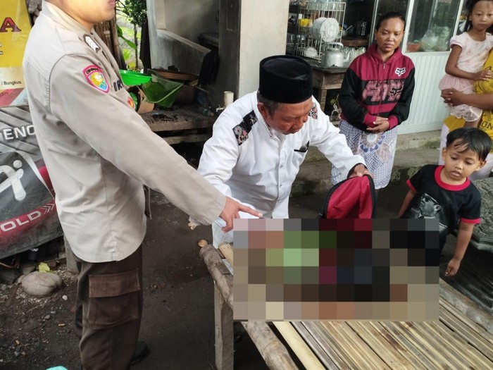 Bayi dibuang di dalam ransel di Banyuwangi