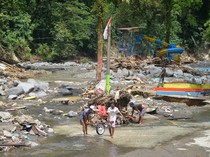 Dampak Kerusakan Akibat Banjir Bandang di Kawasan Lembah Anai