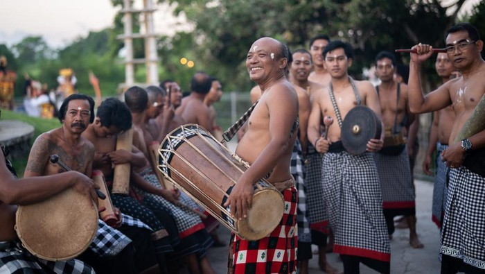 Festival Suara, sebuah gelaran musik dan seni yang sangat dinantikan siap digelar di Bali. Festival ini sekaligus menandai pembukaan resmi wilayah kreatif Nuanu City.