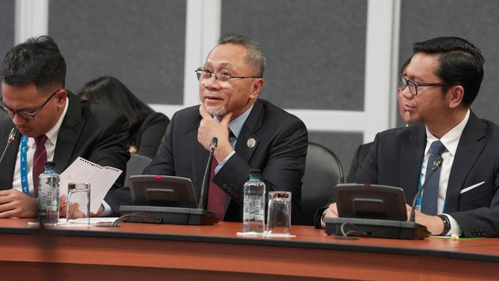 Pemerintah Indonesia melalui Kementerian Perdagangan mendorong kerja sama impor sapi hidup dalam rangka untuk memenuhi kebutuhan akan daging sapi nasional.