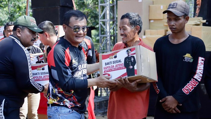 Kapolda Jateng Irjen Ahmad Luthfi dalam acara trabas kamtibmas di Kabupaten Semarang, Sabtu (18/5/2024).