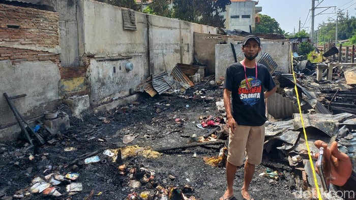 Kondisi rumah terbakar di RT 03/VI, Kelurahan Manahan, Kecamatan Banjarsari, Kota Solo, Sabtu (18/5/2024).