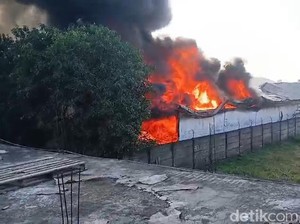 Kronologi Pusat Oleh-oleh Kaboki Pasuruan Dibakar Satpamnya Sendiri