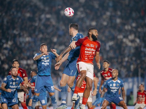 Leg kedua babak semifinal antara Persib Bandung vs Bali United berlangsung di Stadion Jalak Harupat, Bandung, Jawa Barat (Jabar), Sabtu (18/5/2024) malam. (Foto: Bali United Official)