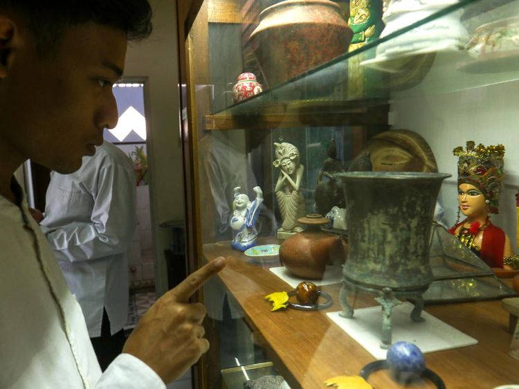 Melihat Barang Peninggalan Kerajaan Blambangan di Banyuwangi