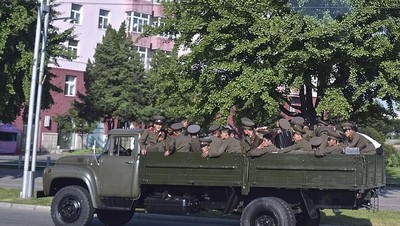 Melihat Potret Candid Tentara Korut yang Tampak Menyedihkan