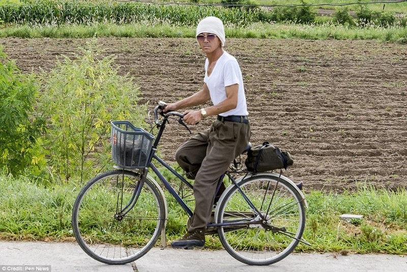 Melihat Potret Candid Tentara Korut yang Tampak Menyedihkan