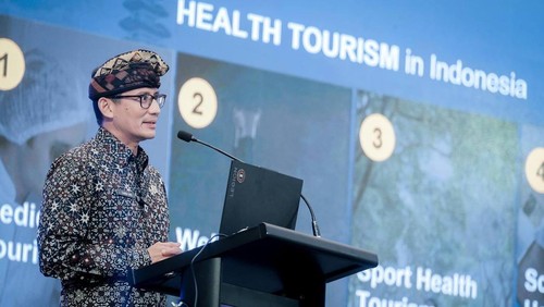 Menparekraf Sandiaga Salahuddin Uno dalam acara 2024 First China-ASEAN International Forum on Traditional Medicine di Intercontinental Bali Resort, Jimbaran, Badung, Bali, Sabtu (18/5/2024). (Foto: Istimewa/Kemenparekraf)