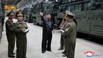 Momen Kim Jong Un Pantau Sistem Senjata Rudal Terbaru Korut