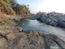 Mengintip Laguna Tersembunyi Pantai Wediombo Gunungkidul