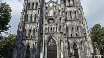 Salah satu penampakan gereja megah di Hanoi. Foto: detikINET/Aisyah Kamaliah