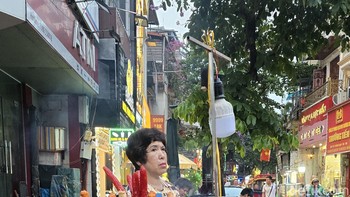 Street food ada banyak di pinggir jalan. Foto: detikINET/Aisyah Kamaliah