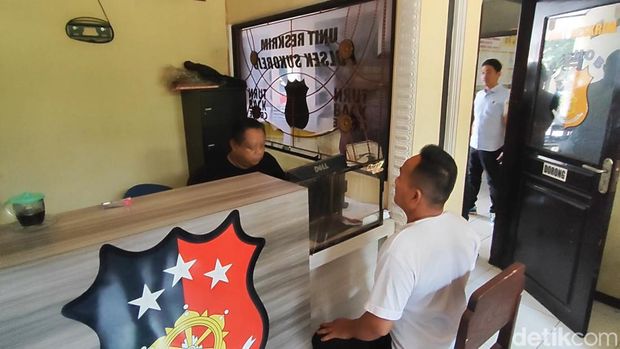 Pusat oleh oleh Kaboki Pasuruan dibakar satpam