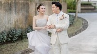 Rizky Febian dan Mahalini kembali menggelar pesta. Kali ini, Jumat (17/5/2024) mereka membuat pesta pernikahan di Bali. Foto: dok. Instagram Bridestory (@axioo @williamliee @bystevengun)