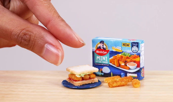 Miniatur sandwich ikan terkecil di dunia