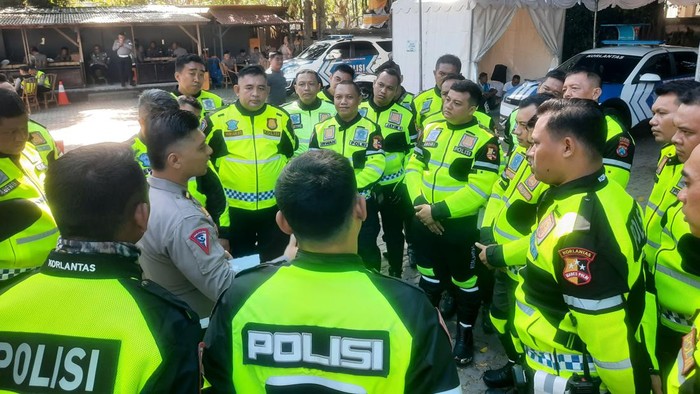 Sebanyak 9 personel Satlantas Polres Trenggalek dikirim pengamanan KTT WWF di Bali