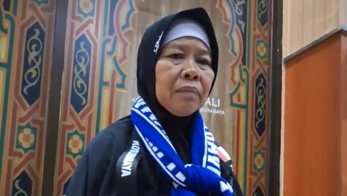 Suhriyeh, kuli panggul Pasar Pabean Surabaya naik haji