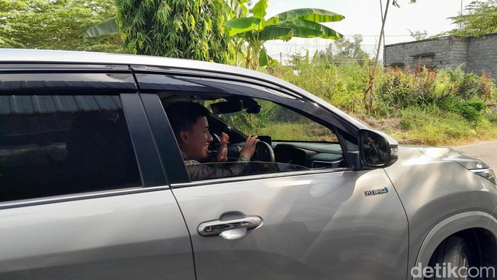 YouTuber Ridwan Hanif mendatangi kantor DPD PKS Klaten, Sabtu (18/5/2024).