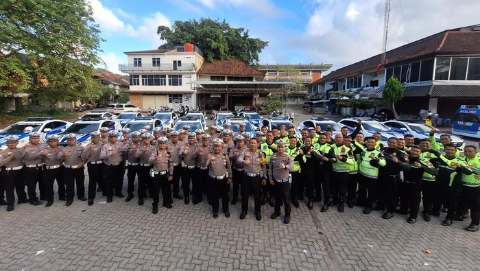8 Personel Satlantas Polres Bojonegoro BKO amankan WWF di Bali