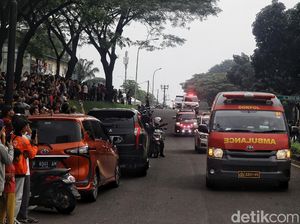 3 Jenazah Pesawat Jatuh di BSD Tiba di RS Polri