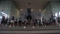 Untuk Grey Days 2024, New Balance menghadirkan pilihan sepatu ikonik dan apparel dalam palet warna abu-abu. Harapannya, koleksi Grey Days 2024 dapat memenuhi beragam inspirasi dan gaya hidup masyarakat Indonesia, baik dari komunitas lari hingga pecinta fesyen.