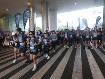 Antusias Ratusan Pelari Ikut Grey Days Run