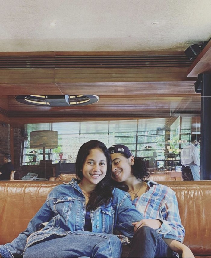 Bastian Steel dan Sitha Marino Bastian Steel dan Sitha Marino