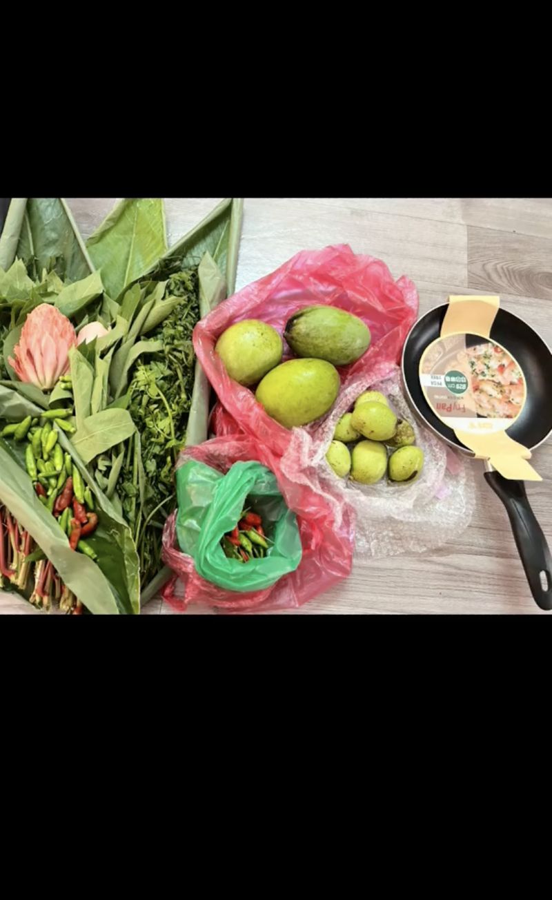 Beda dari yang Lain! Guru Ini Dapat Hadiah Sayur hingga Wajan dari Murid