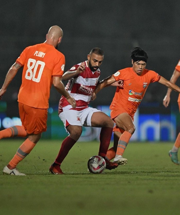 Borneo FC Vs Madura United di Championship Series Liga 1 2023/2024.