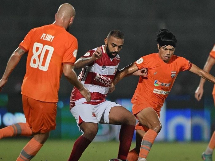 Borneo FC Vs Madura United di Championship Series Liga 1 2023/2024.