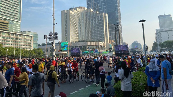 Car free day di Jalan Sudirman-Thamrin, Jakarta Pusat, Minggu (19/4)