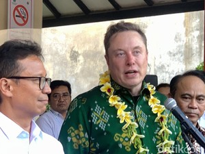 Bukan Naik Tesla, Ini Mobil yang Dipakai Elon Musk di Bali