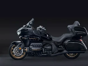 Gold Wing Perlu Waspada, Great Wall Bikin Moge Touring 8-Silinder!