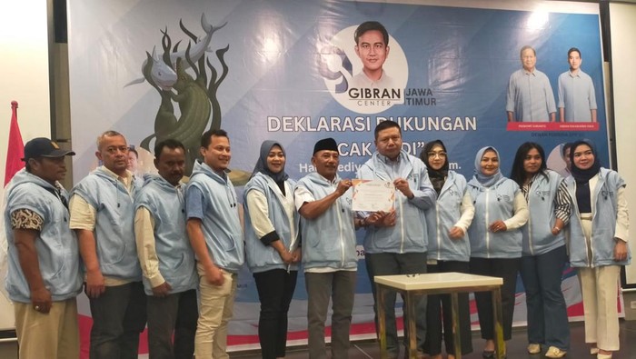 Kader akar rumput di PAC Gerindra Surabaya mendorong kader internal yang akrab disapa Cak Dedi.