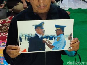 Pesawat Latih Jatuh di BSD, 1 Korban Tewas Warga Bandungan Semarang