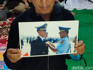Kisah di Balik Alumnus UGM Jadi Korban Tewas Pesawat Latih Jatuh di BSD