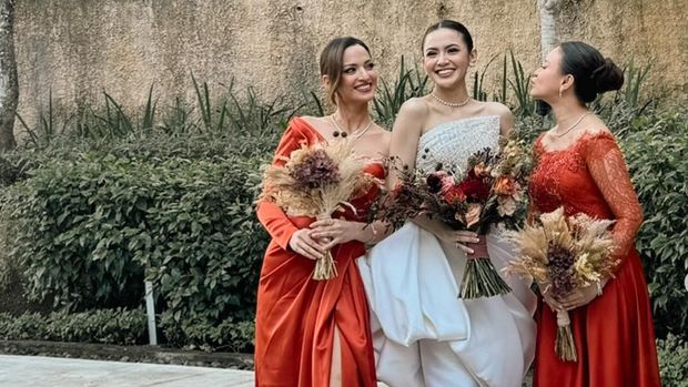 Nia Ramadhani jadi bridesmaid pernikahan Mahalini.