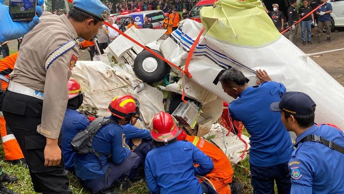 KNKT Ungkap Usia Pesawat Latih yang Kecelakaan di BSD Masih Layak Terbang