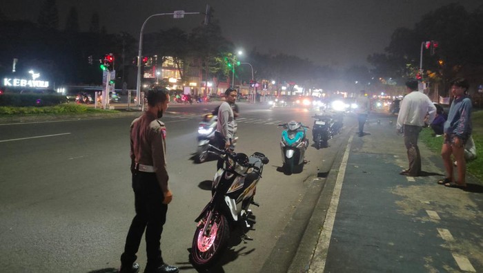 Polisi Tindak Jukir di Bintaro Tangsel Usai Bikin Macet-Warga Resah