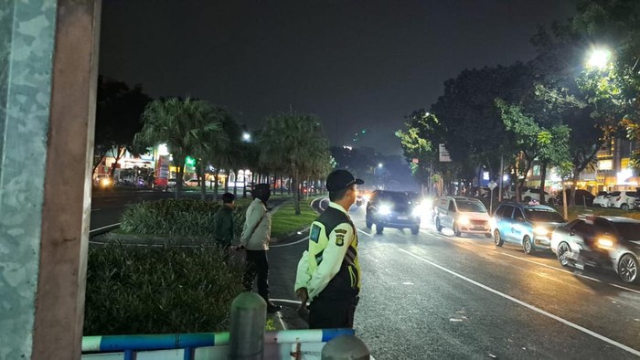 Polisi razia di Traffic Light (TL) Electronic/Panabur, Pondok Aren, Tangsel, Minggu (19/5/2024). (dokIstimewa)