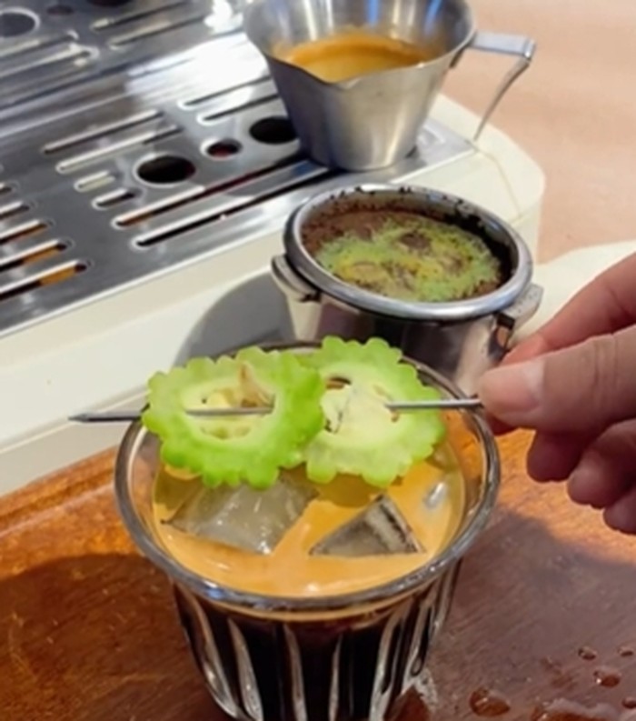 4 Racikan Kopi Aneh yang Viral, Pakai Pare hingga Saus Bolognese