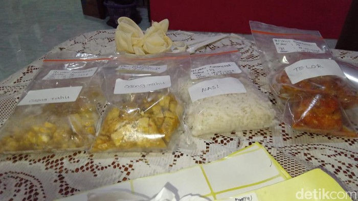 Sampel  makanan yang diduga menjadi penyebab keracunan massal di Brebes, Minggu (19/5/2024).