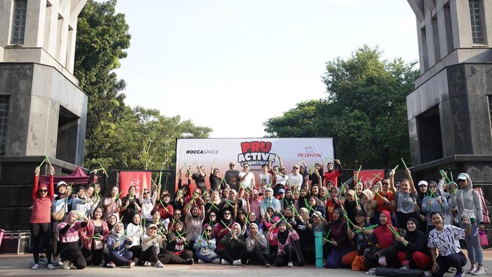 Dalam rangka mewujudkan hidup #SehatPangkalBisa yang sejalan dengan komitmen untuk menjadi mitra dan pelindung terpercaya bagi keluarga Indonesia, PT Prudential Life Assurance (Prudential Indonesia) kembali menghadirkan ajang olahraga bersama yaitu PRUActive Community dengan tajuk “10 Weeks Fit and Well Challenge”, kali ini bekerja sama dengan RoccaSpace. Kegiatan ini dimulai sejak 19 Mei 2024 di area Stadium Gelora Bung Karno, Jakarta.