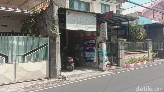 Toko ponsel di Kota Malang yang dirampok tapi berhasil digagalkan warga.