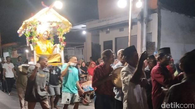 Tradisi Kalondo Wei di Bima, prosesi yang dijalankan perempuan sebelum menikah.