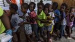 Anak-anak di Haiti Antre Makanan Ditengah Ketegangan Geng Kriminal