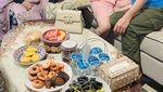 Keseruan Ayah Ojak Saat Makan dan Kumpul Bersama Keluarga
